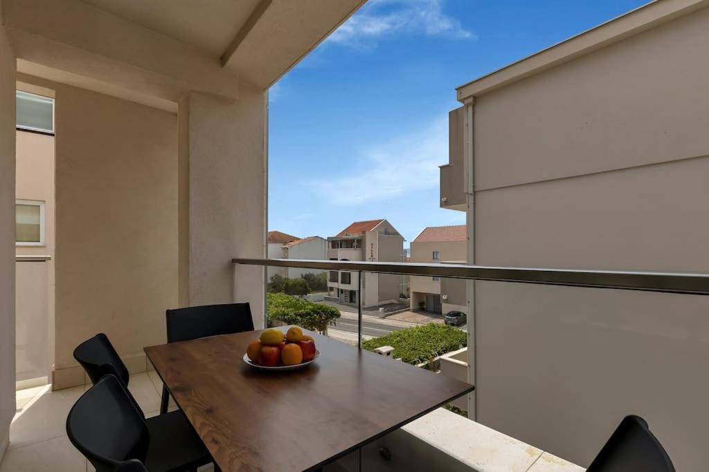 Apartment Dals - Makarska Exklusiv Tucepi Exterior photo